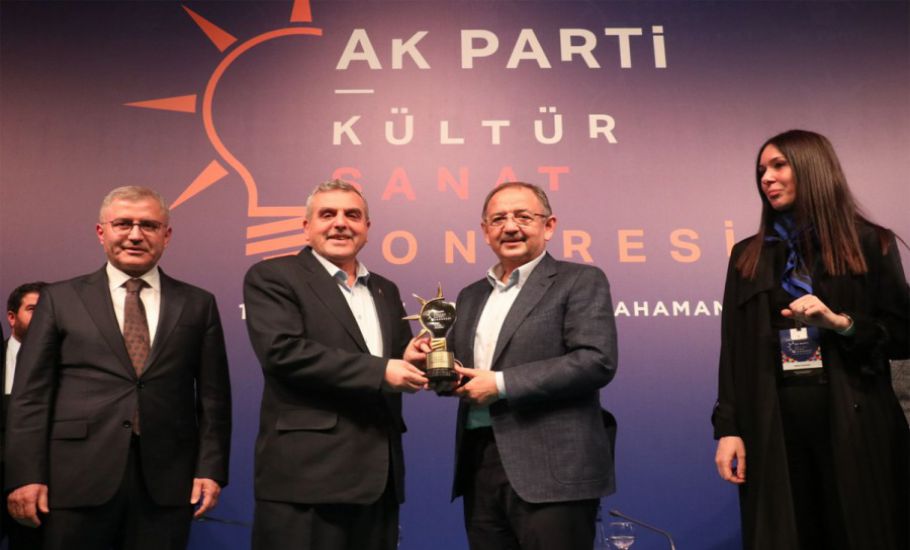 Özhaseki’den Şanlıurfa Büyükşehir’e Yılın En Başarılı Kültürel Yaklaşım Ödülü