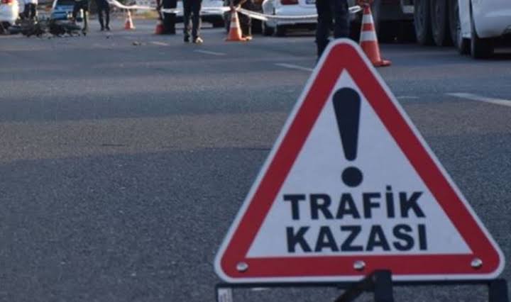 Adana’da Jandarma minibüsü otomobille çarpıştı: 2 şehit