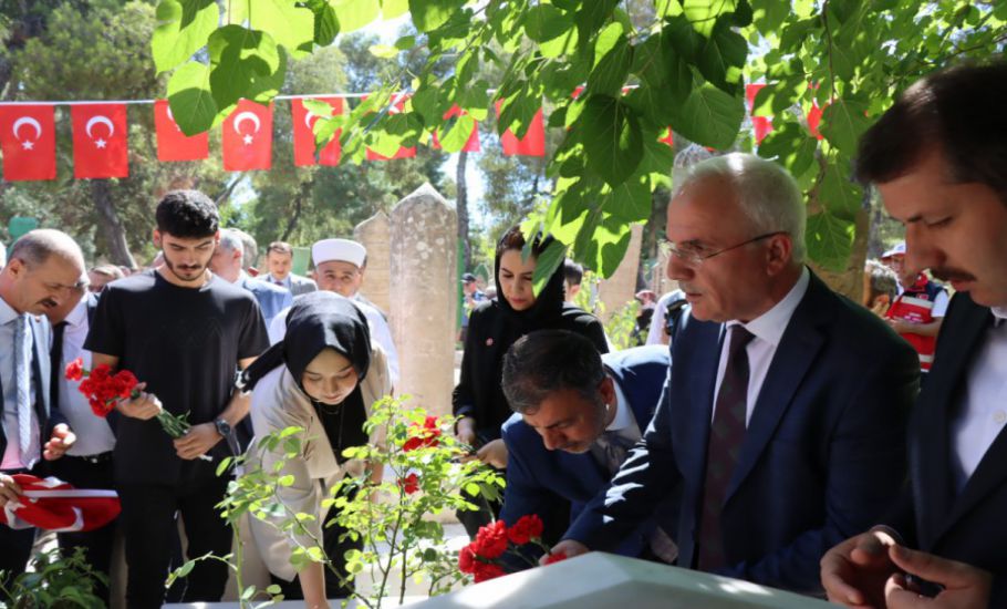15 Temmuz Şehidi Şanlıurfalı Mustafa Direkli Kabri Başında Dualarla Anıldı