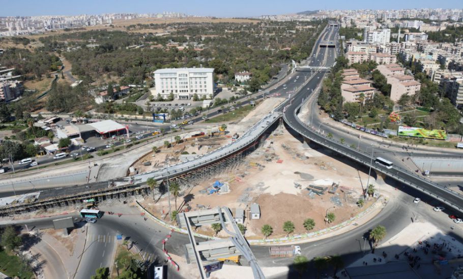 Abide Kavşağı Karaköprü Viyadüğünün Açılması Trafiği Önemli Ölçüde Rahatlattı