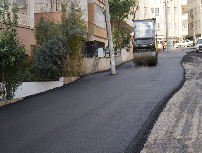 Haliliye Belediyesi ile hummalı sıcak asfalt çalışmaları tamamlanıyor Gündemi