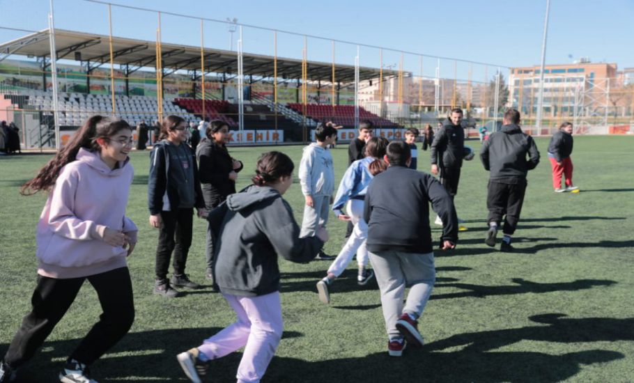 Büyükşehir’den Depremzede Çocuklara Sporla Psikolojik Destek