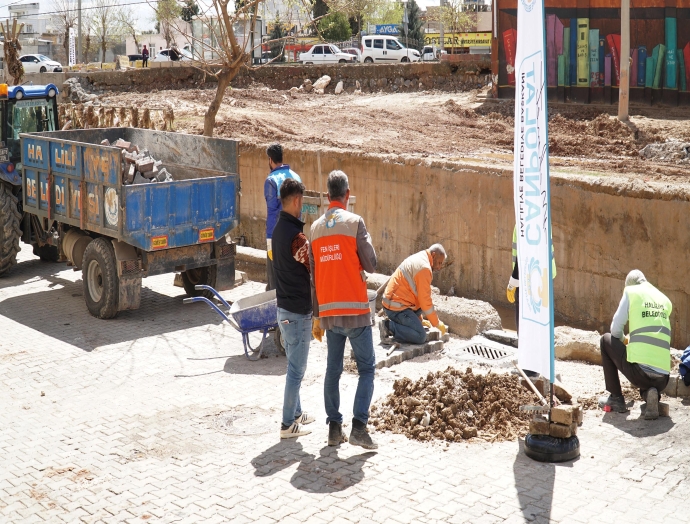 Haliliye ilçesinde üstyapı çalışmaları devam ediyor