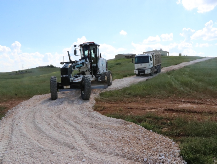 Haliliye’de yol çalışmaları hummalı bir şekilde devam ediyor