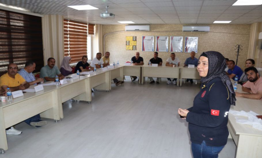 Büyükşehir Personellerine Sağlık Eğtimi