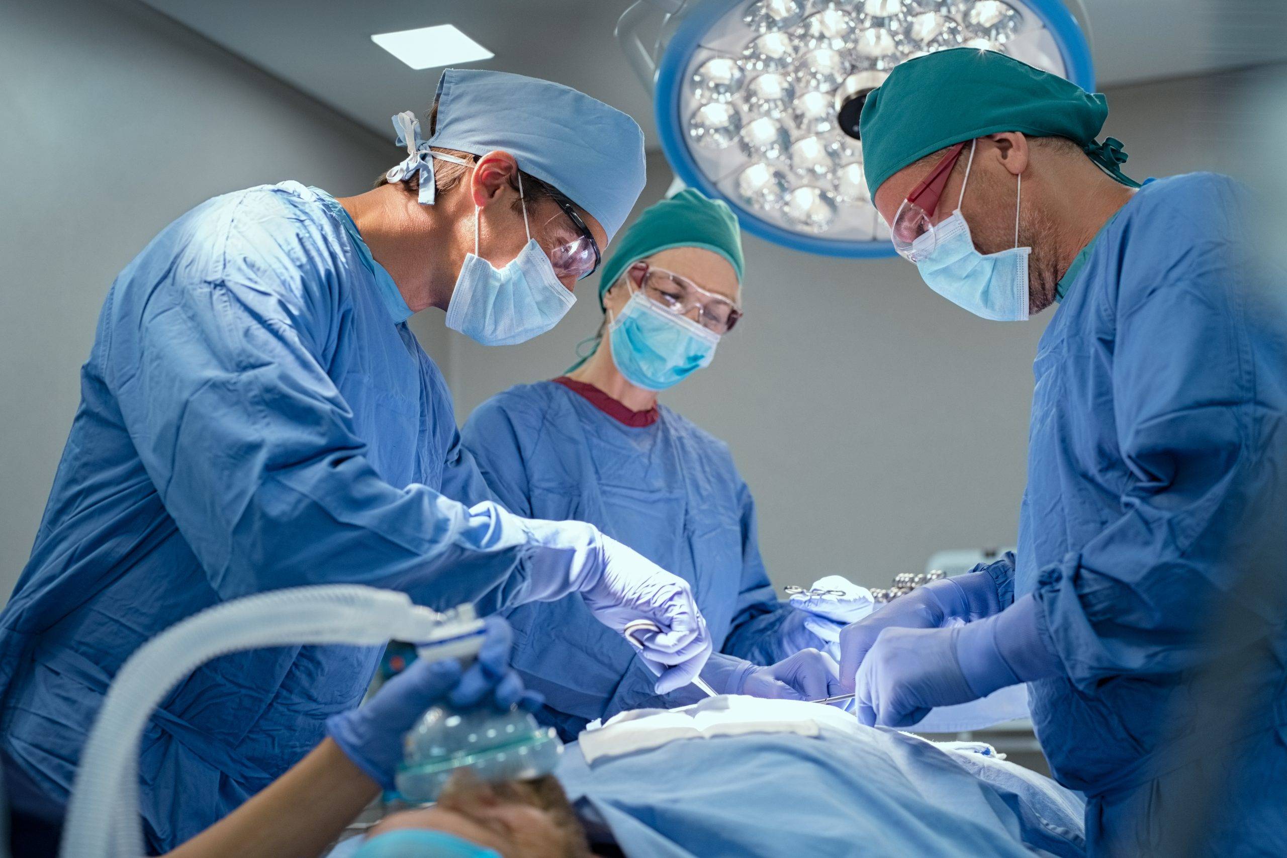 Doktora Bıçak Parası Operasyonu. Doktorun kasasından 275 bin TL çıktı…