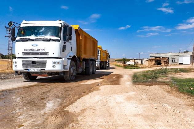 Harran’da Bismillah diyerek mahalle içi asfalt sezonunu açıldı