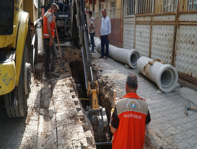 Haliliye’de üst yapı çalışmaları ile yollar iyileştiriliyor