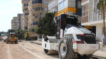 Mahalle muhtarları hizmetlerden dolayı Başkan Canpolat’a teşekkür