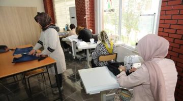 Karaköprü’de kadınlar zamanını mesleki eğitimle değerlendiriyor