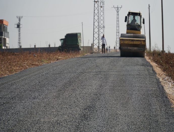 Başkan Canpolat ile Haliliye kırsalındaki yollar asfaltla buluşuyor