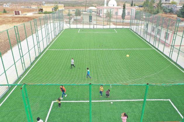 Karaköprü kırsalında gençler için bir spor tesisi daha kazandırıldı