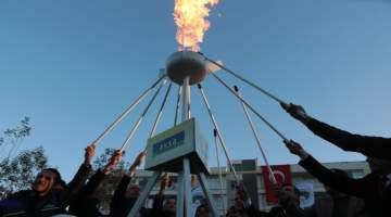 Başkan Beyazgül Bozova’da Doğalgaz Meşale Yakma Programına Katıldı