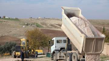 Haliliye’de merkez ve kırsal mahallelerde hummalı yol çalışması