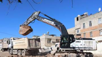 Büyükşehir Belediyesi Trafiği Rahatlatmaya Devam Ediyor