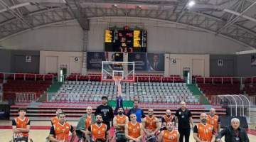 Büyükşehir Tekerlekli Sandalye Takımı Engel Tanımıyor