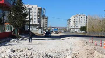 Konuklu Mahallesinde Yol Genişletme Çalışması