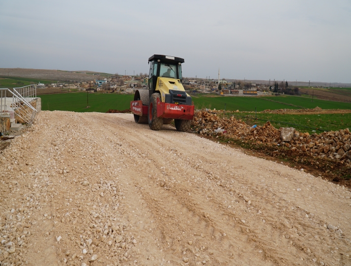 Haliliye kırsalındaki yol çalışmaları aralıksız devam ediyor