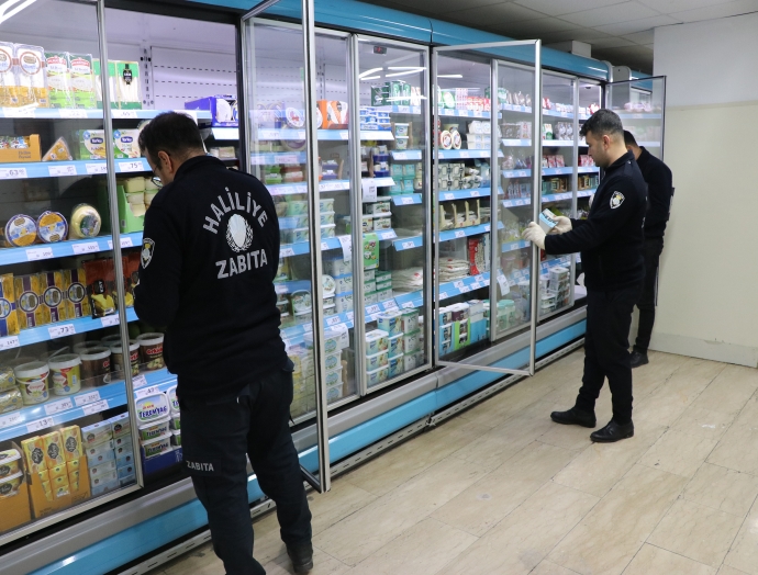 Haliliye Belediyesi’nden marketlere etiket denetimi