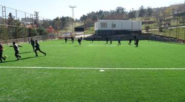 Büyükşehir’den Gençlere Bir Halı Saha Daha