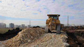 Büyüyen Karaköprü’ye Yeni Yollar Kazandırılıyor