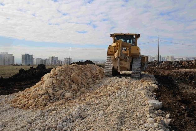 Büyüyen Karaköprü’ye Yeni Yollar Kazandırılıyor