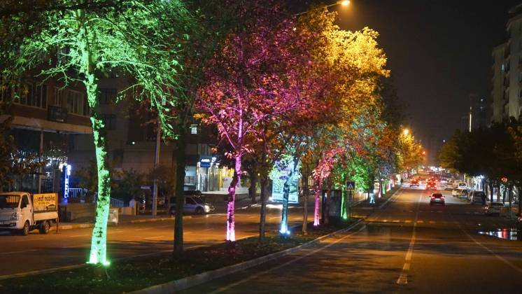 Karaköprü’de Caddeler ışıl ışıl oldu