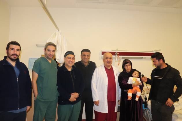 4 aylık bebek Harran Üniversitesi Hastanesinde sağlığına kavuştu