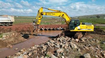 Taşkında Zarar Gören Yollar Ve Köprüler Onarılıyor