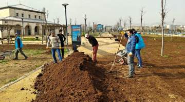 Eyyübiye Millet Bahçesi Güneşli Günlere Hazırlanıyor