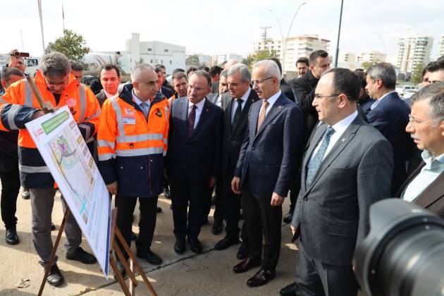 Bakan Uraloğlu: “Şanlıurfa’daki Yol Çalışmalarını İnceledi’’