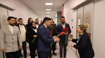 Genç Sağlık Sendikası Asrın Felaketinde Sağlık Çalışanlarını Yalnız Bırakmadı