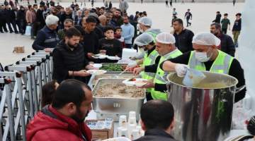 Vatandaşlar İftar Saatinde Aynı Sofaryı Paylaştı