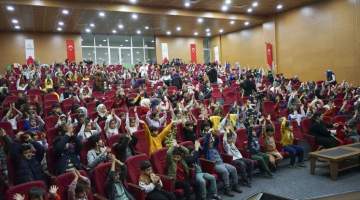 Karaköprü’de çocuklar için “Elsa Kayıp Hazine” oyunu sahnelendi