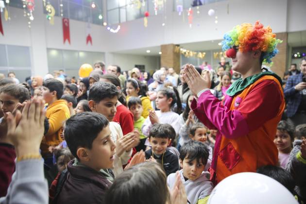 Karaköprü’de Ramazan Şenliklerinde Çocuklar Doyasıya Eğlendi