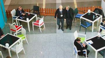 Tüketici ‘kötümserlik’ten çıkamadı 