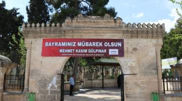 Büyükşehir’den Mezarlıklarda Bayram Temizliği