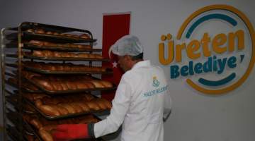 Haliliye Belediyesi, ürettikleri ekmekleri sofralara ulaştırıyor