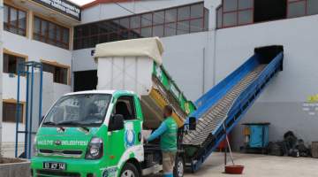 Sıfır atık marketler örnek olmaya devam ediyor