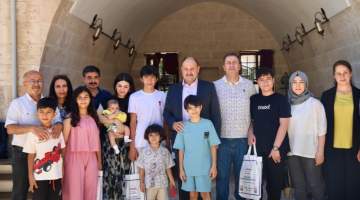 Başkan Gülpınar Şanlıurfalı Şampiyonları Ağırladı