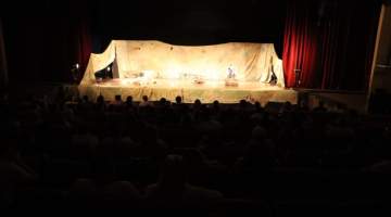 Büyükşehir’den ‘Palto’ Adlı Tiyatro Oyunu