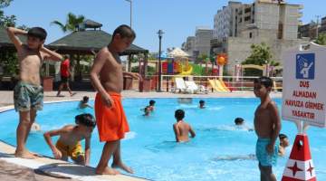 Serinlemek İçin Kanala Değil Havuza