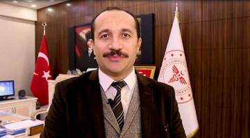 İzmir İl Sağlık Müdürü Emre Erkuş İstifa etti 