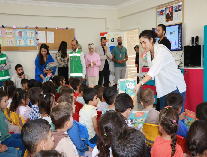 Çocuklar, hem eğleniyor hem öğreniyor