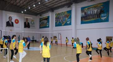 Haliliye Belediyesi, polislik hayali olan gençlere destek veriyor