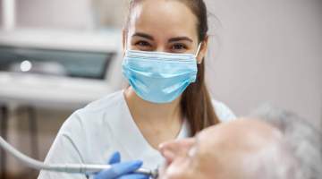 Kamu Diş Hekimlerinin Şartları İyileştirilmeli