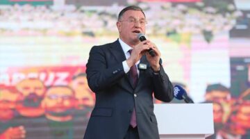 Lütfü Savaş CHP’den ihraç edildi