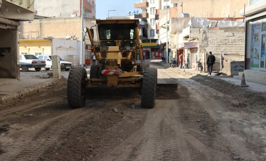 Şanlıurfa Büyükşehir Belediyesi Suruç’un Yollarını Yeniliyor