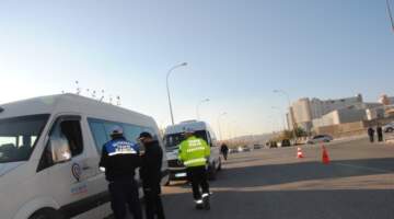 Büyükşehir Zabıtasından Okul Servislerine Denetim