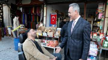 Harrankapı’da Halkla Buluşan Başkan Kuş, Fırın Borçlarını Sildi